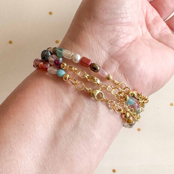 Handmade Adjustable Y2K Colourful Beaded Bracelet - Picture 9 of 10